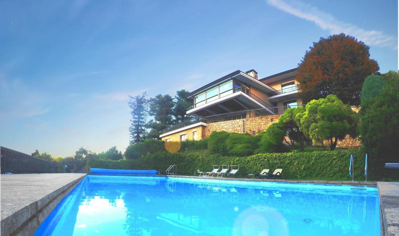 Villa Ornella แมนเดลโล เดล ลาริโอ ภายนอก รูปภาพ